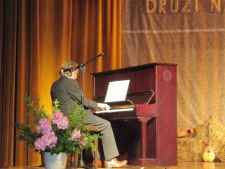 Druži naju ples in petje – prireditev Folklorne skupine KUD Razkrižje 11